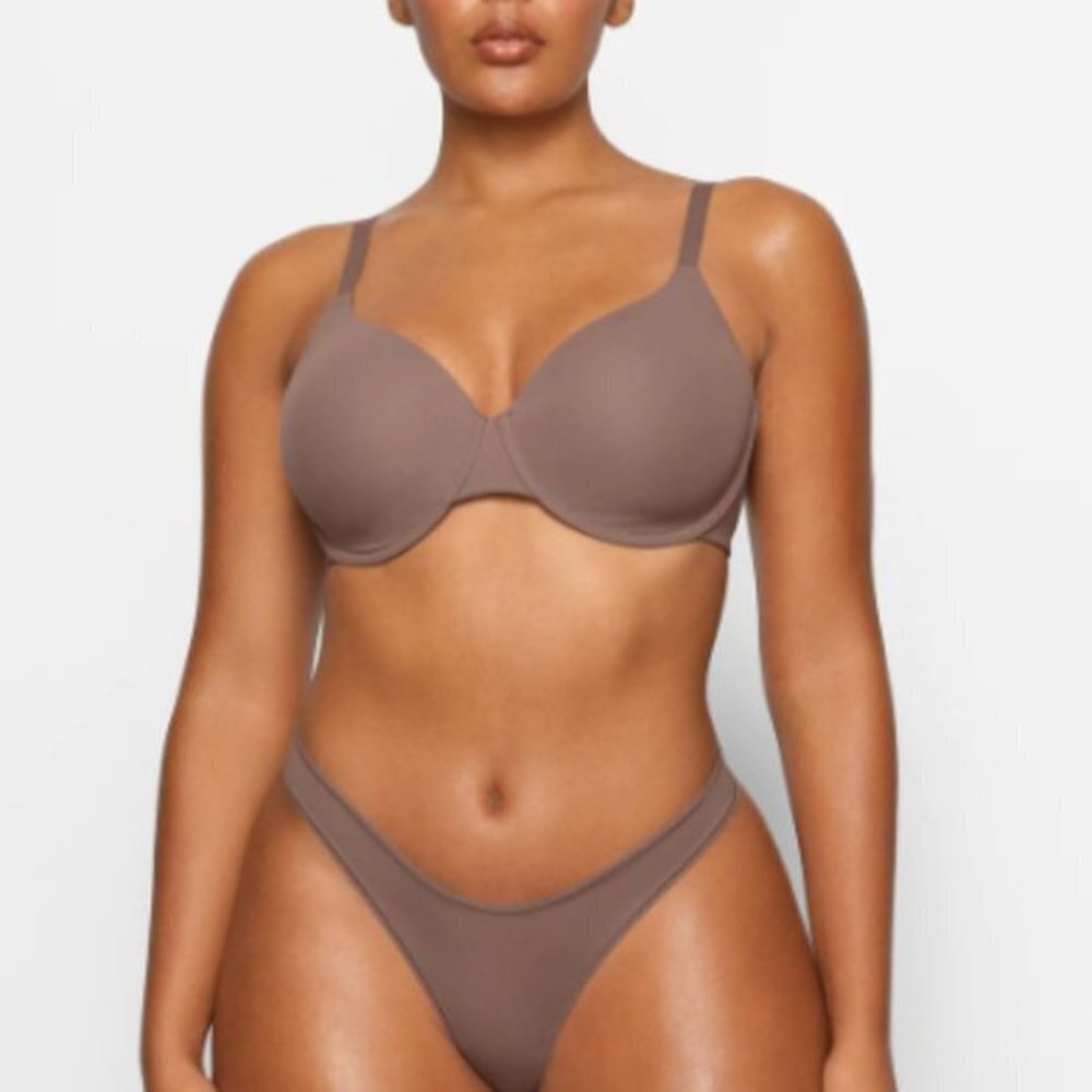 Skims NWT T-Shirt Bra- Size 44C in Umber